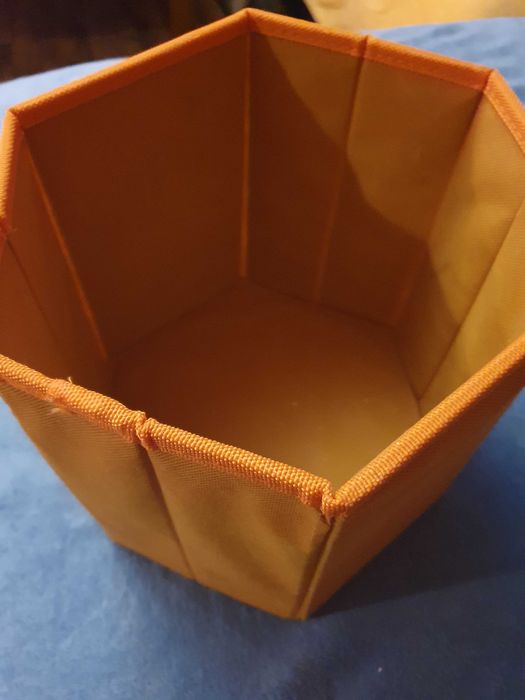 Pojemnik organizer na zabawki pomarańczowy kotek