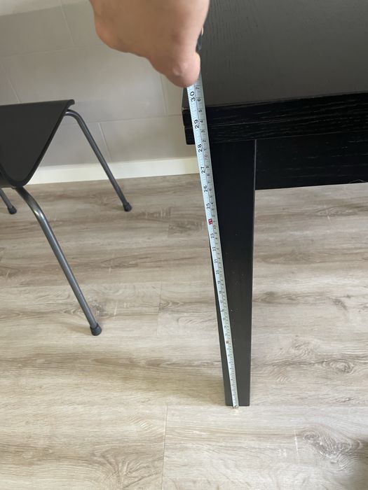 Mesa de cozinha preta IKEA