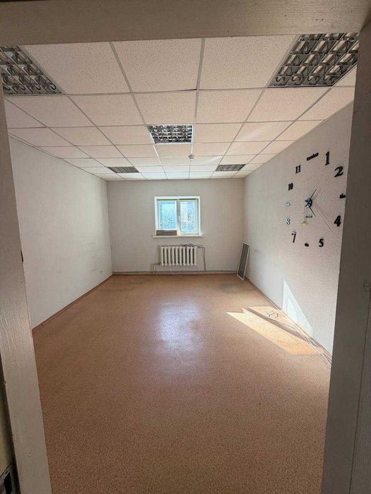 Здам офіс біля метро Площа Конституції
