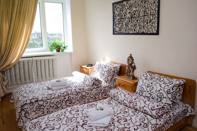 Рівне подобово в центрі . Незабутній краєвид з балкона! 3 кім.