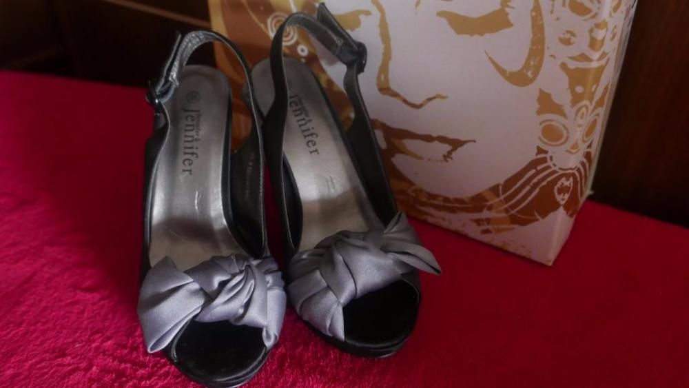 Buty szpilki klasyczne CCC