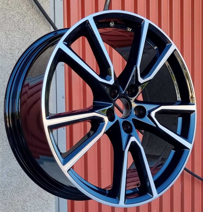 Renowacja felg - lakierowanie systemowe - toczenie CNC - prostowanie