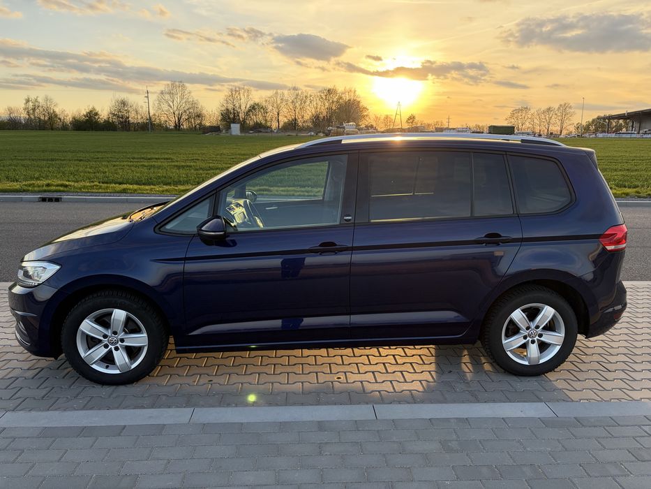 VW Touran 2.0TDI Sound