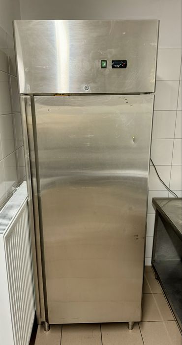 Lodowka  gastro stan bardzo dobry.