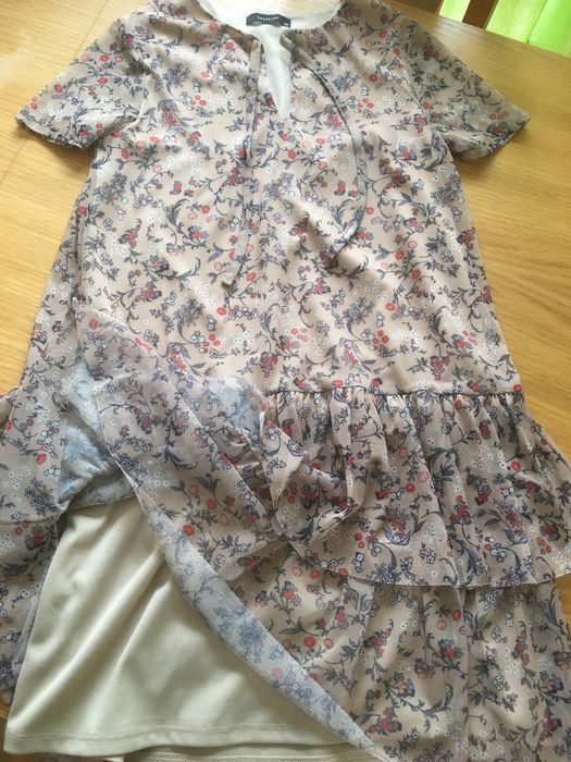 Sukienka XS Reserved