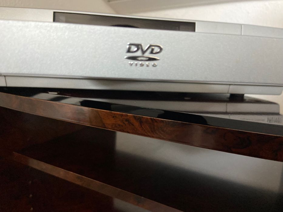Leitor de DVD  cinzento