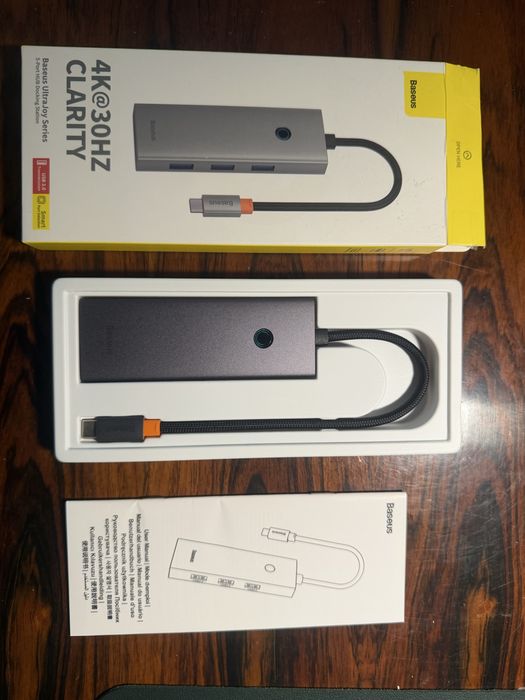 Adaptador usb C para usb B alta velocidade e HDMI- embalado