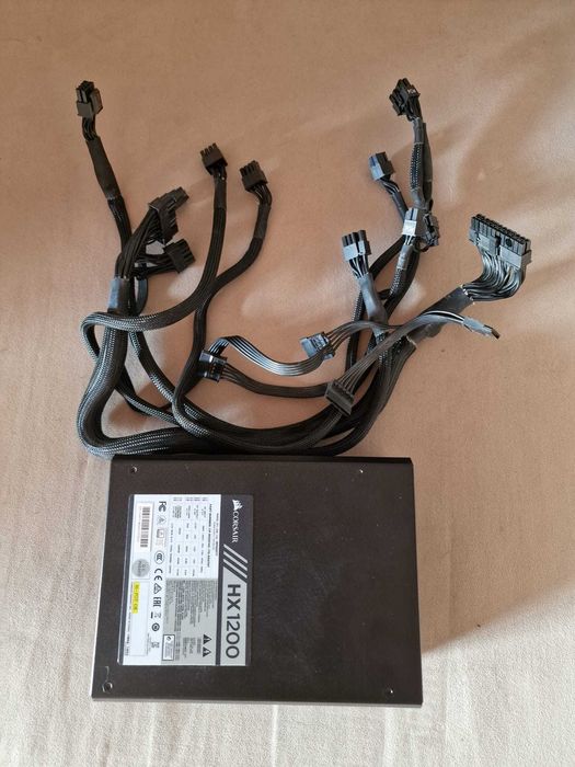 Fonte Corsair HX 1200W 80+ Platinum – Eficiência Máxima e Pronta p/ Futuros Upgrades
