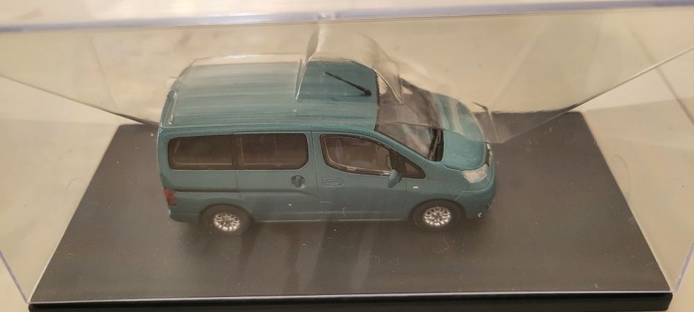 Miniatura Nissan