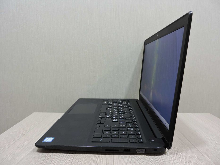 Dell Latitude 3500/15.6"/Core i5 8265U/8GB/SSD 256GB/UHD