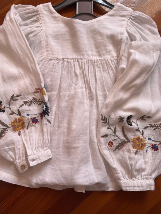 Вишиванка і сарафан