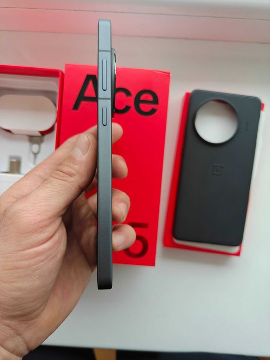 OnePlus Ace 5 16/512GB Gray 6415mAh/NFC/Snapdragon 8 Gen3/Android 16
