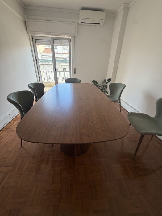 Mesa e Cadeiras