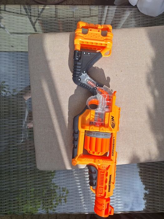 Strzelba NERF - Lawbringer