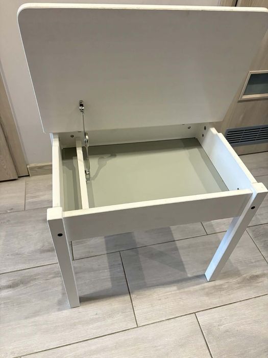 Krzesełko i biurko dla dzieci IKEA
