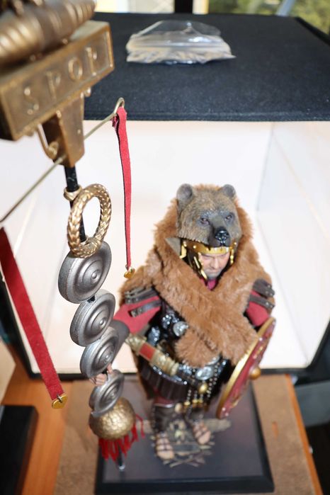 Rome Imperial Legion Army - Flag Bearer Figura 1/6