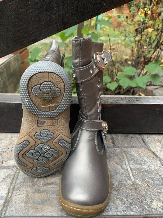 27-16,5 новые кожаные зимние ботинки на девочку