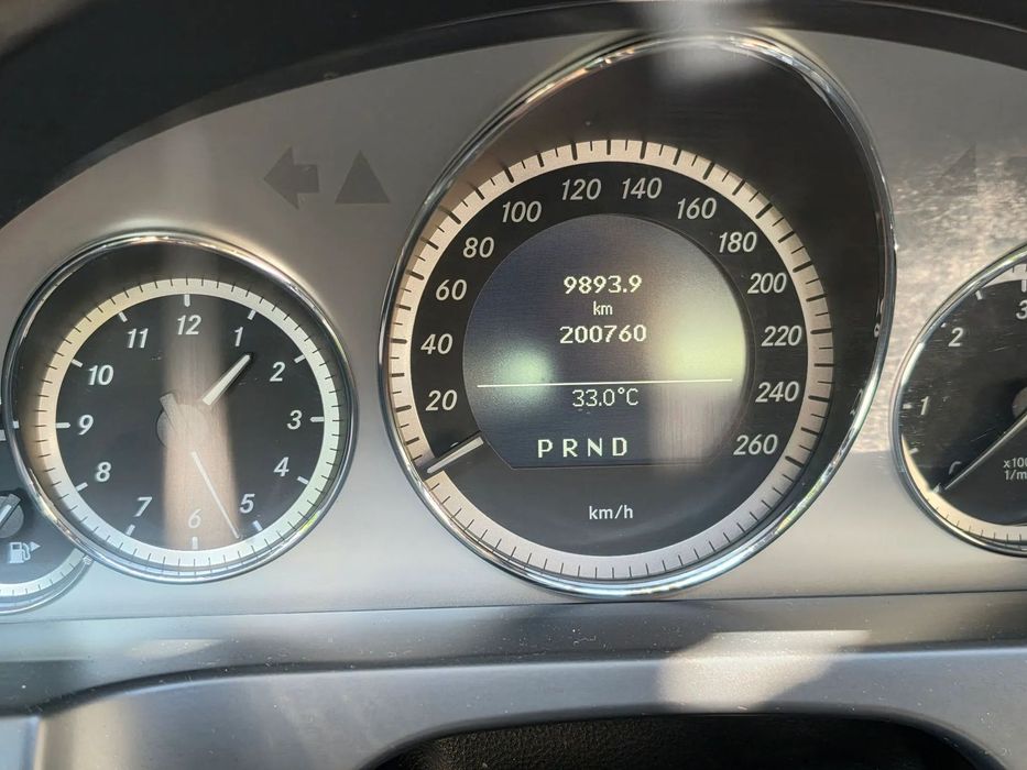 Mercedes-Benz E 250 CDi Avantgarde BlueEfficiency Auto