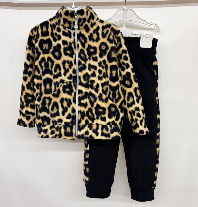 Флісовий костюм для дівчинки, ціна залежить від розміру