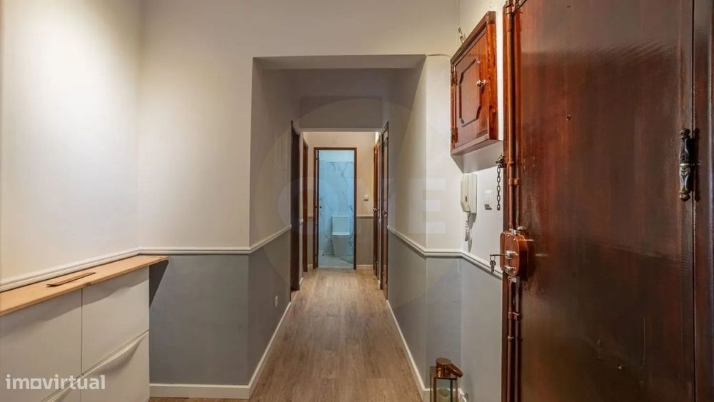 Apartamento T2 Renovado | Casal de São Brás, Amadora