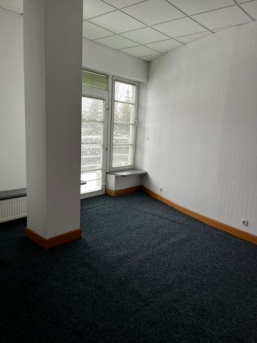 Powierzchnia biurowa biuro 19m2 z balkonem Armii Krajowej 2