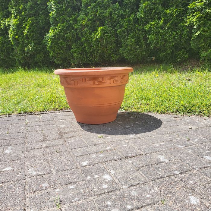Wielka donica z tarakoty