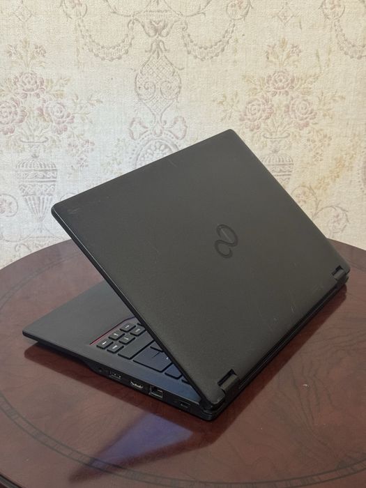 Ноутбук Fujitsu E548 i5 7th SSD 128GB
