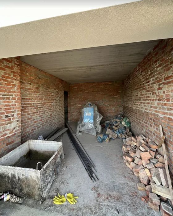 Продаж 3 поверхового у Байківці