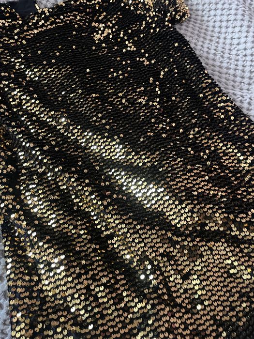 Плаття з блискіткими