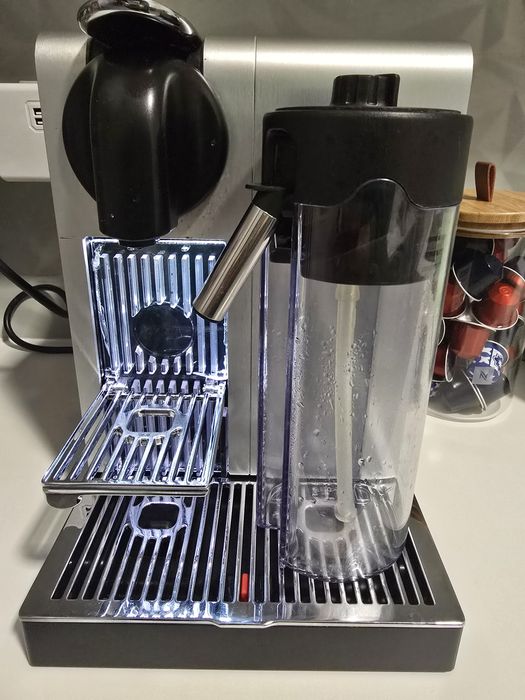 Nespresso Latissima DeLonghi