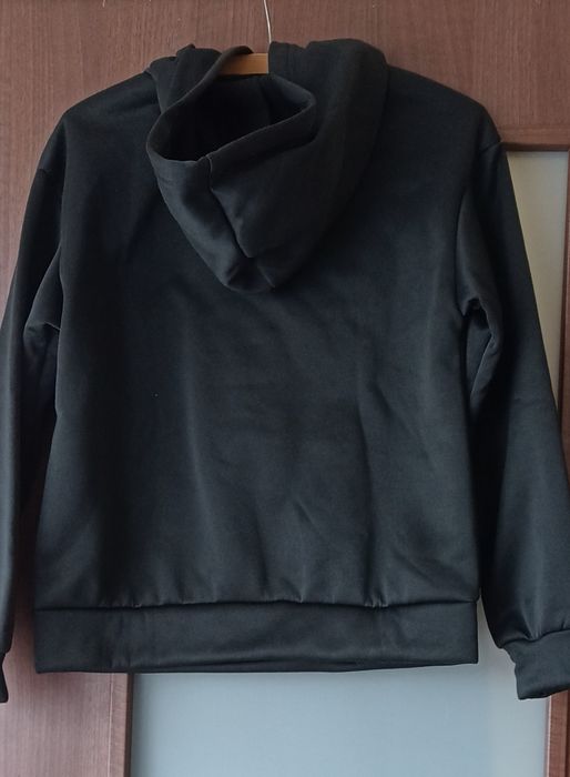Czarna bluza z kapturem rozmiar XS Shein
