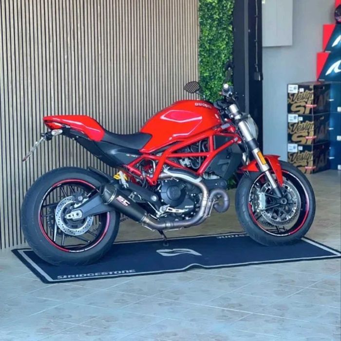 Ducati Monster 797
