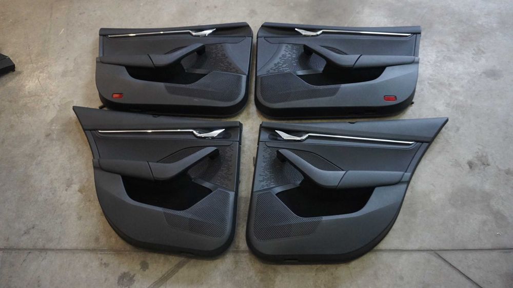 Skoda Octavia IV kombi tapicerki skóra led roletki tył