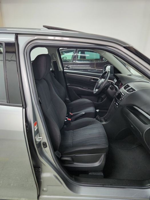 Suzuki Swift Sport só 47000km ano 2014 motor 1.3 90cv gasolina full extras como novo Aceito retoma