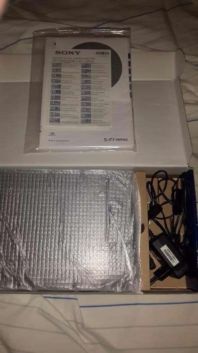 Moldura digital Sony