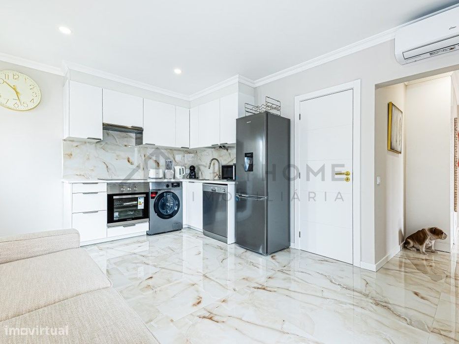 Apartamento T1+1 em Albufeira com garagem — Albufeira E Olhos De Água, Faro