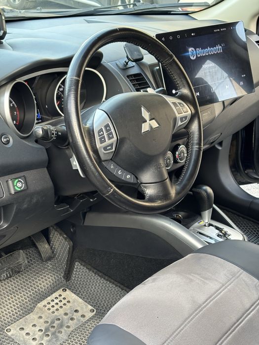 Продам Mitsubishi Outlander XL