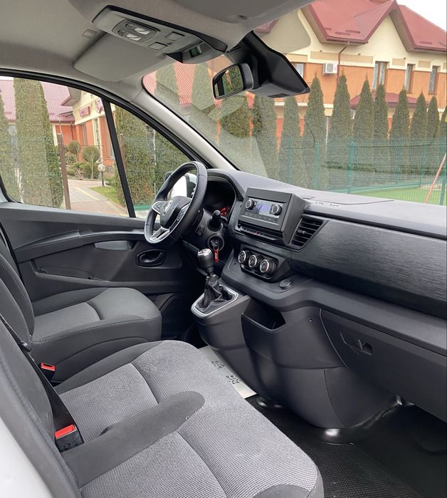 Продам Renault trafic 2022