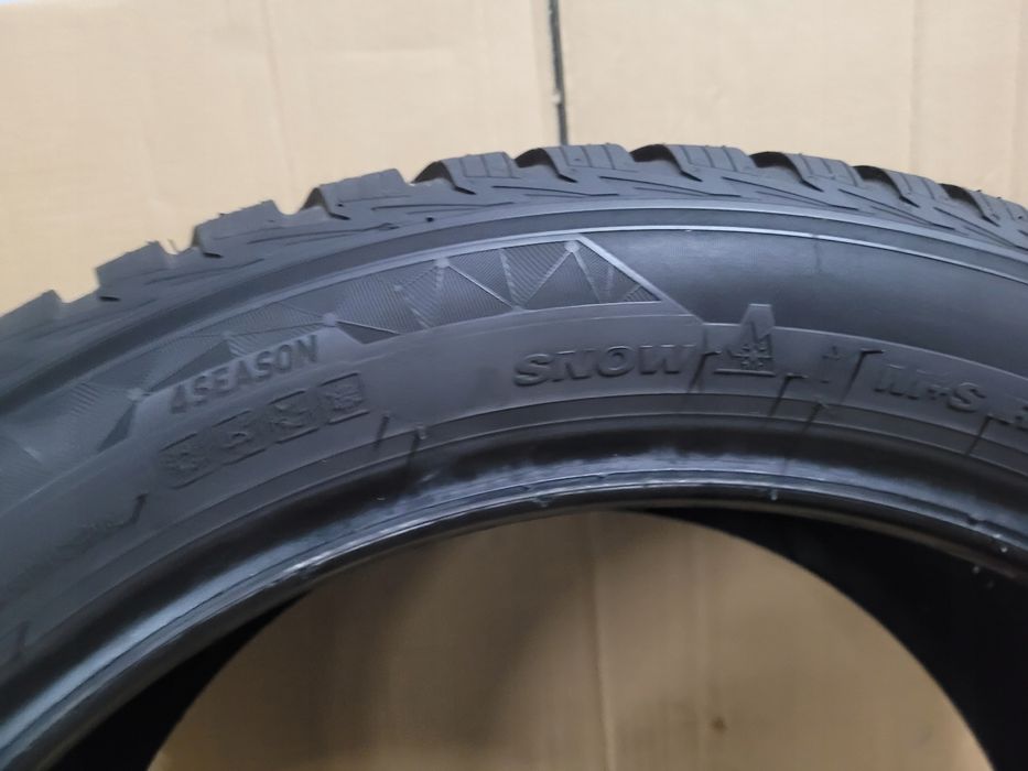 kumho 235/45 r17 solus 4s 97y 2023rok