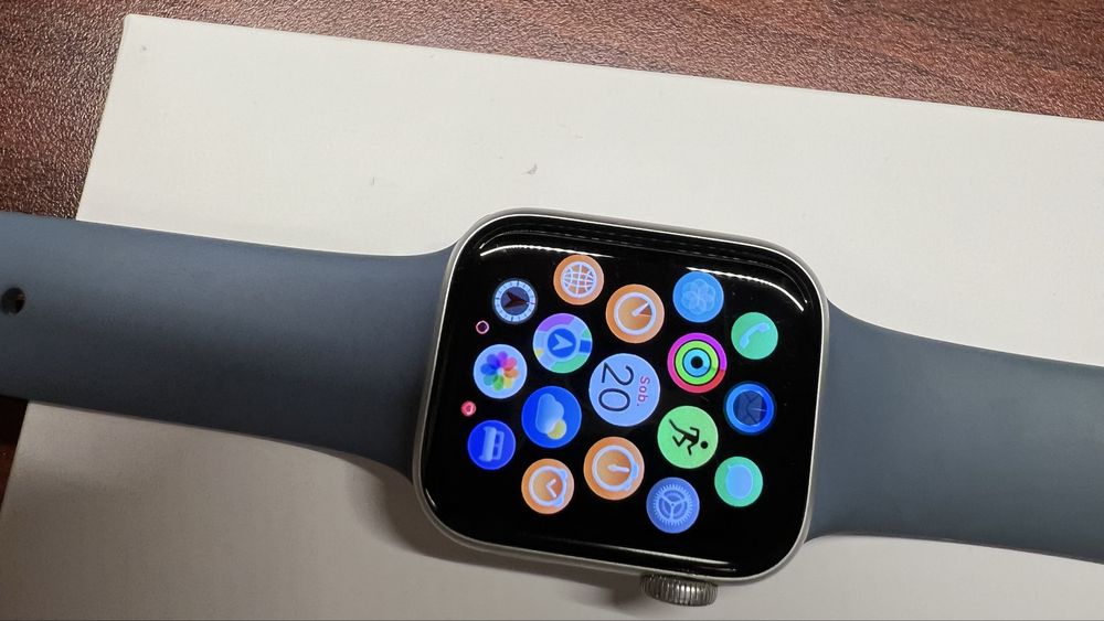 Apple Watch SE 2gen GPS + Cellular 40mm