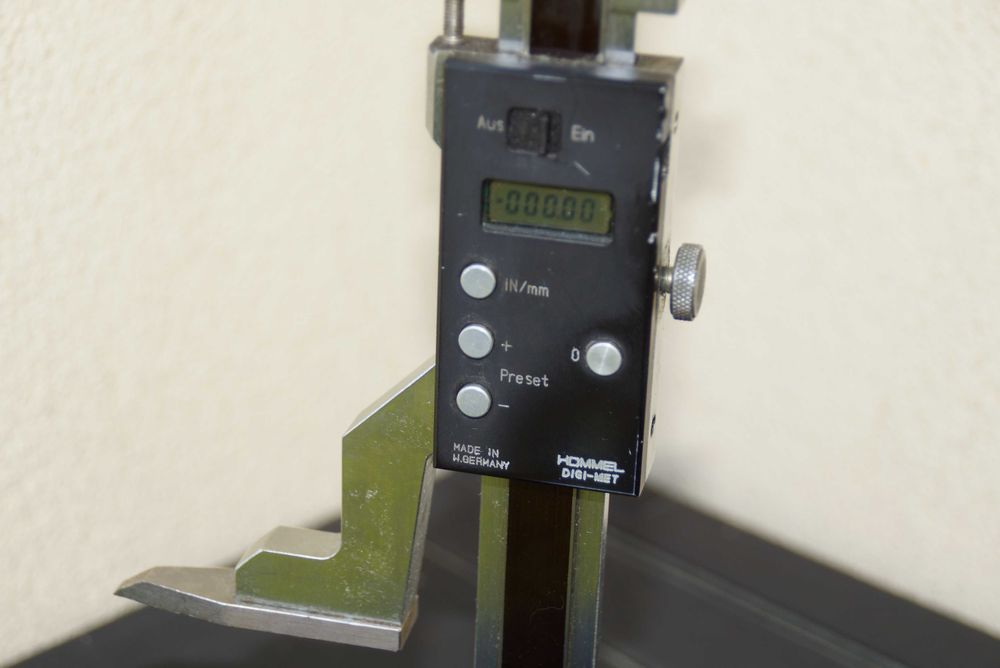 Miernik wysokości Hommel.