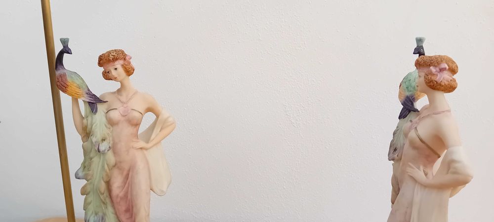 Candeeiro de mesa, com influência Art Déco