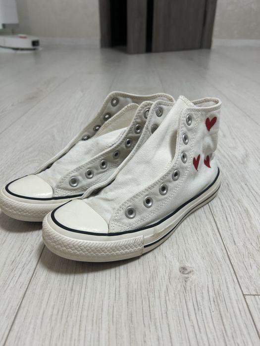 кеды converse с сердцами