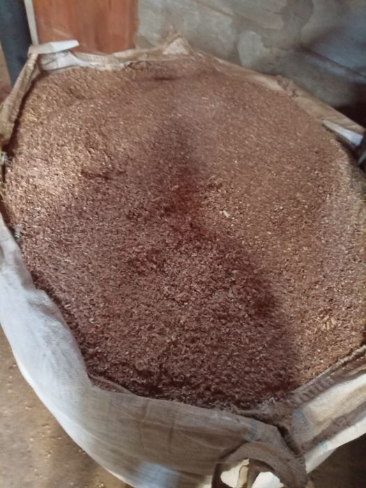 Стружка суха свіжа та тирса