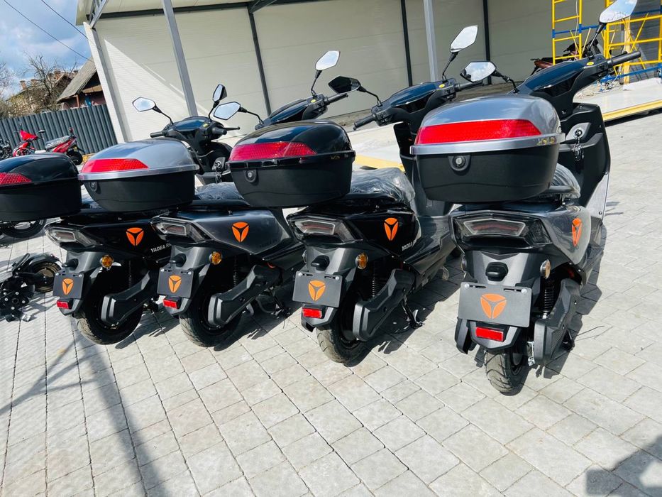 Електроскутер YADEA RN 2100w!графен