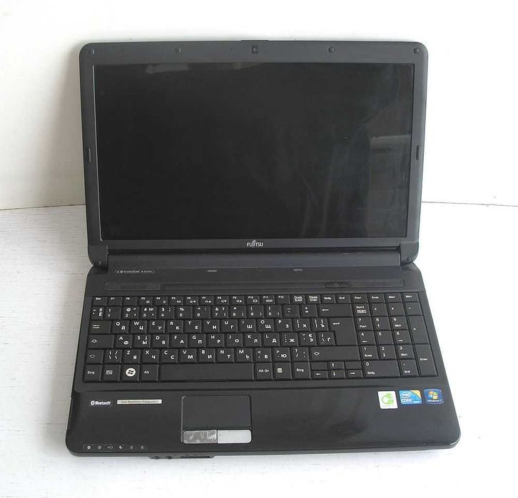 ноутбук Fujitsu (Intel i3/ 15,6" LED/ батарея)