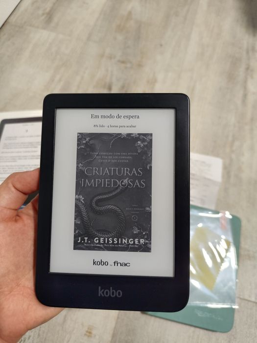 Kobo Clara 2E B&W + Caixa + carregador + capa original + película