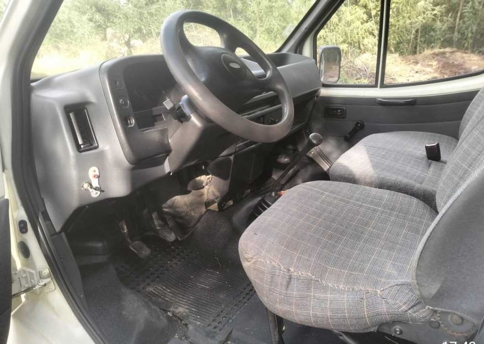 Ford Transit 2.5 modelo maior de todos