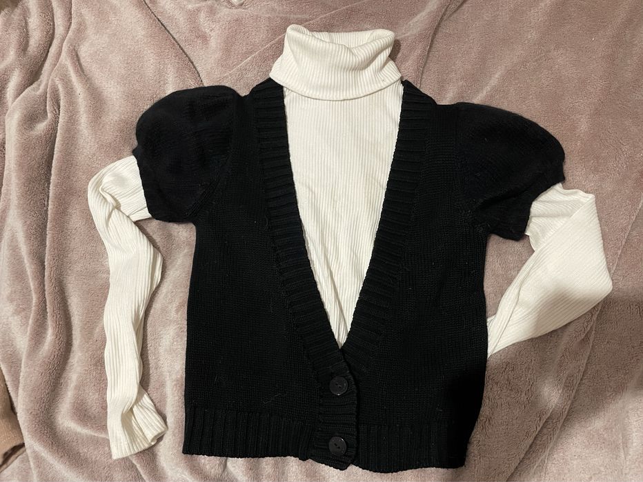 Кофта з коротким рукавом.