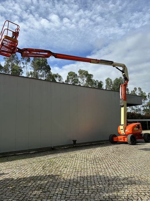 Plataforma elevatoria articulada 21 metros
